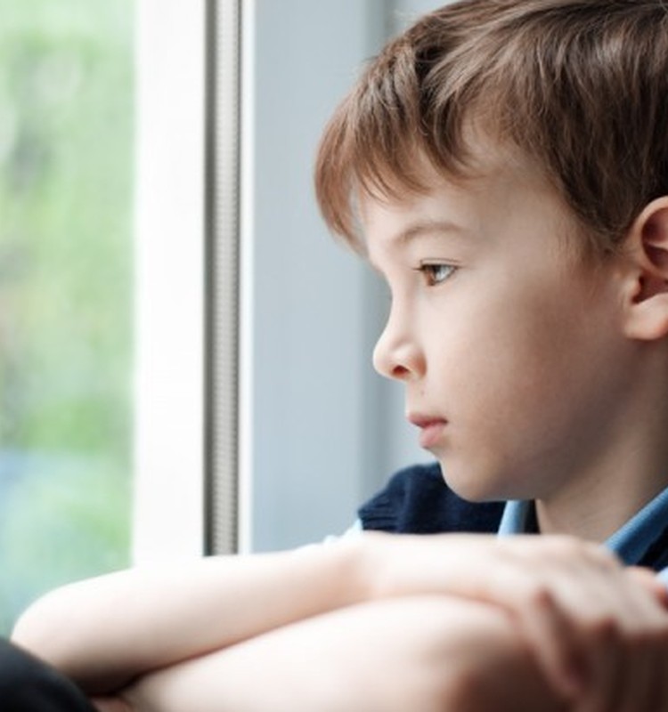 Kaip vaikas išgyvena netektį, priklauso nuo suaugusiųjų: psichologo patarimai