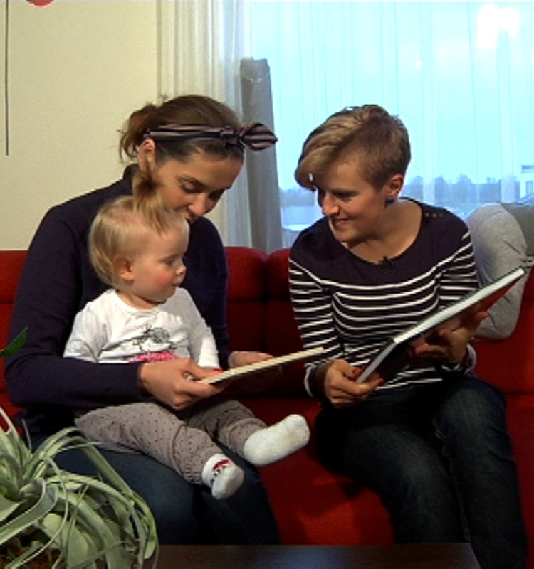TV Mamyčių klubas 2016 11 27: pirmųjų nuotraukų saugojimas, pieninų dantukų priežiūra ir kūdikio žaisliukai