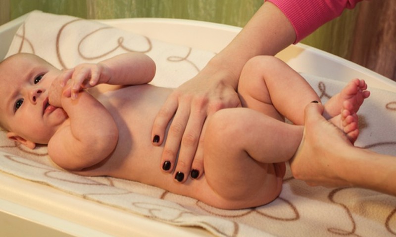 Ar normalu, jei kūdikis nesituština kelias dienas: gydytojos komentaras