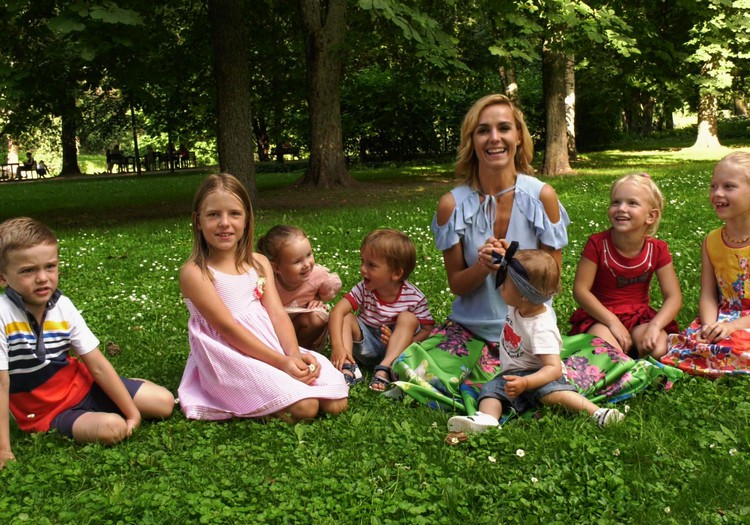 Šį sekmadienį laidoje matysite: grybai vaikų mityboje, pirmasis mažylio vizitas pas kirpėją, naujagimio fotosesija ir oro joga vaikams  