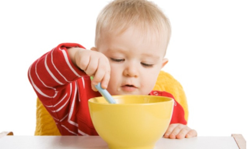 8 mažylių maitinimo klaidos
