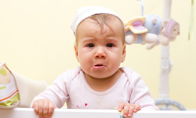 Psichologė: Nepalikite verkiančio kūdikio vieno