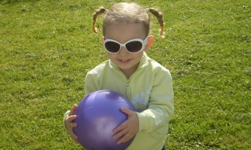 ENRIKA: Ar yra norinčių su manimi draugauti?