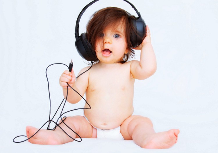 Kas padeda ugdyti vaiko muzikinę klausą?