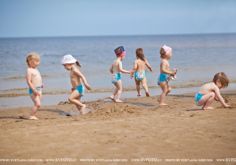 Vasara, maudynės ir Huggies® Little Swimmers® - tai, kas neatsiejama!