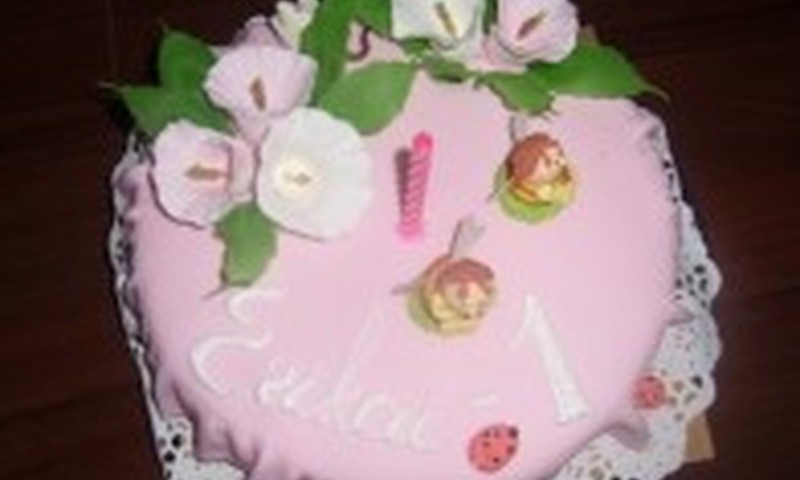 Britų vaikų darželiuose uždrausti gimtadienio tortai