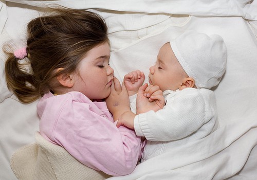 Gydytojų išvada: Lietuvos kūdikių miegas trumpesnis, nei turėtų būti