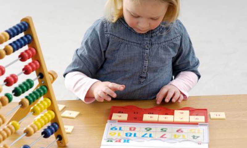 Kaip išmokyti vaikus skaičiuoti: žaidimai ir patarimai