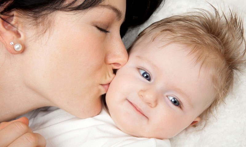 Kaip padėti 5 mėnesių kūdikiui pačiam užmigti: gydytojos komentaras