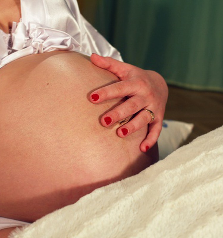 Strijos, odos sausumas, šerpetojimas: kaip prižiūrėti odą nėštumo metu