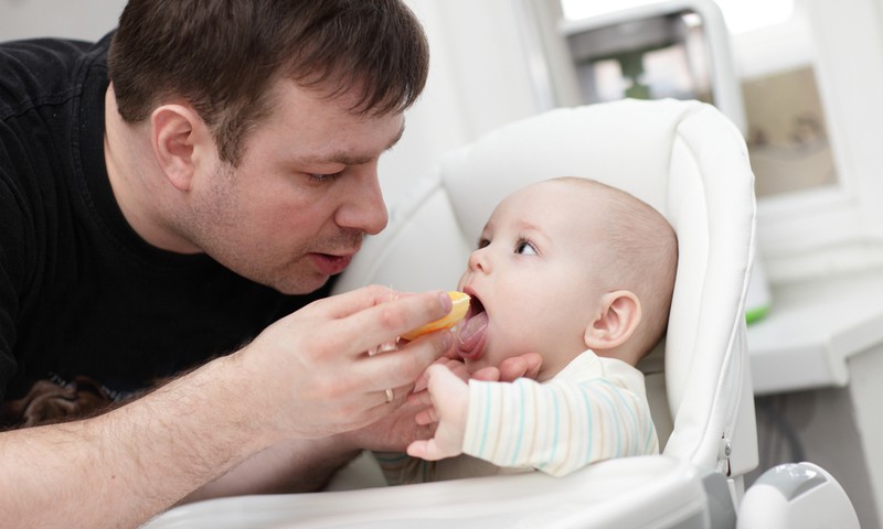 Ar tėčiai naudojasi tėvystės atostogomis?