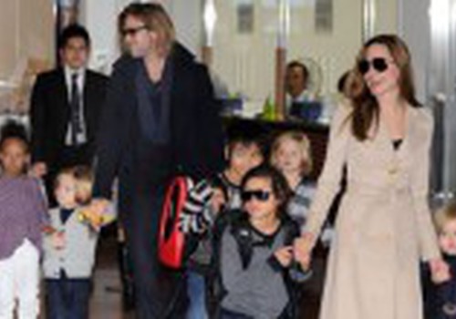Angelina ir Bradas augins septynis vaikus