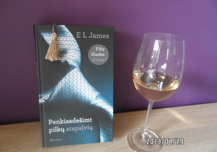 E. L. James Penkiasdešimt  pilkų atspalvių