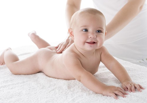Kūdikių masažas: specialistės patarimai