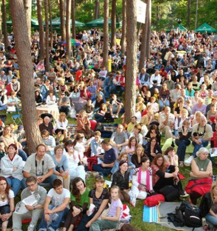 Šeštadienį - bardų festivalis "Akacijų alėja"