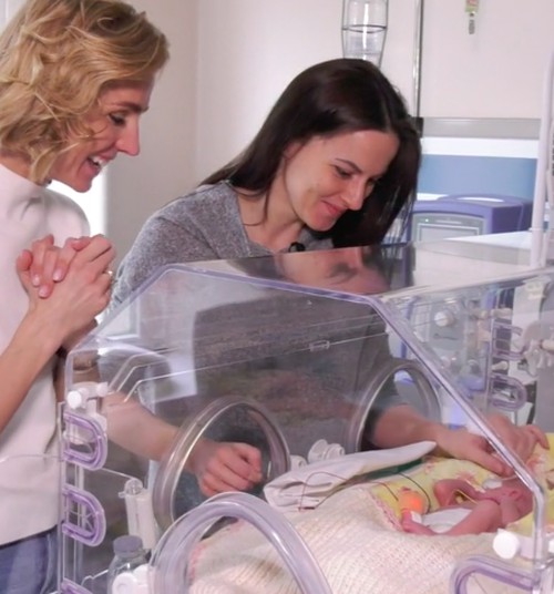 VIDEO: Lankome ankstukus Kauno klinikose: mamų išgyvenimai ir medikų patarimai