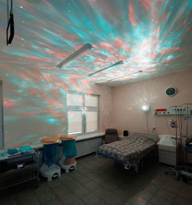 Jonavos ligoninėje kūdikiai gimsta tarsi spalvotam sapne