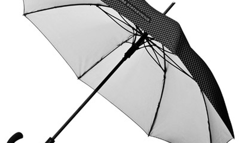 J.Statkevičiaus kurtų skėčių bus galima įsigyti - degalinėse  