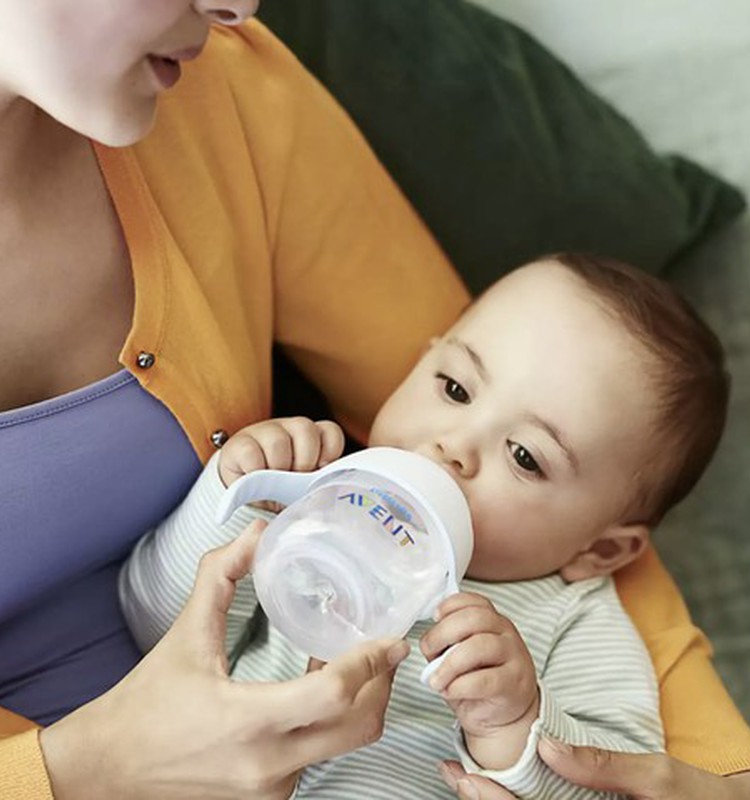 Padėkite mažyliui pradėti gerti iš puodelio: ieškome testuotojų sausį