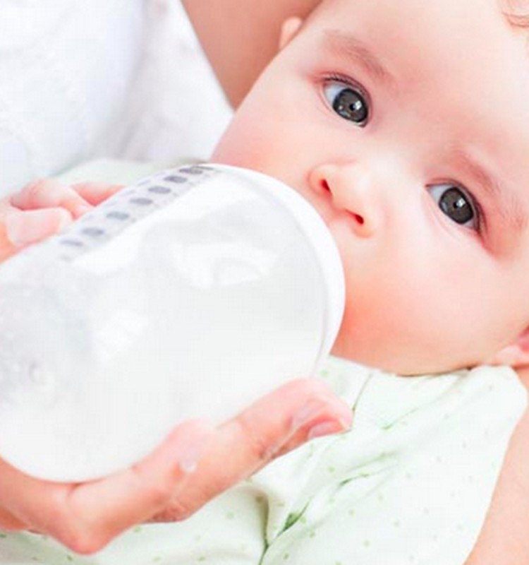 Kaip žinoti, ar kūdikis suvalgo per daug?