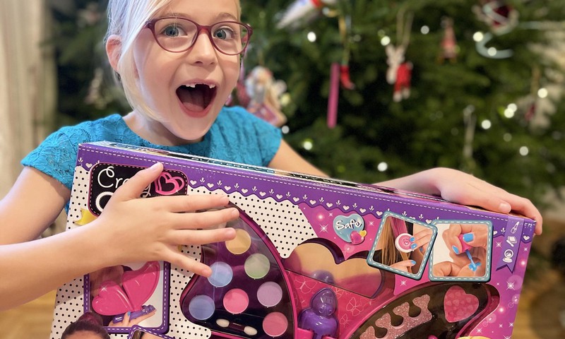 Idėja, ką padovanoti Kalėdoms mergaitei: džiaugsmas liesis per kraštus