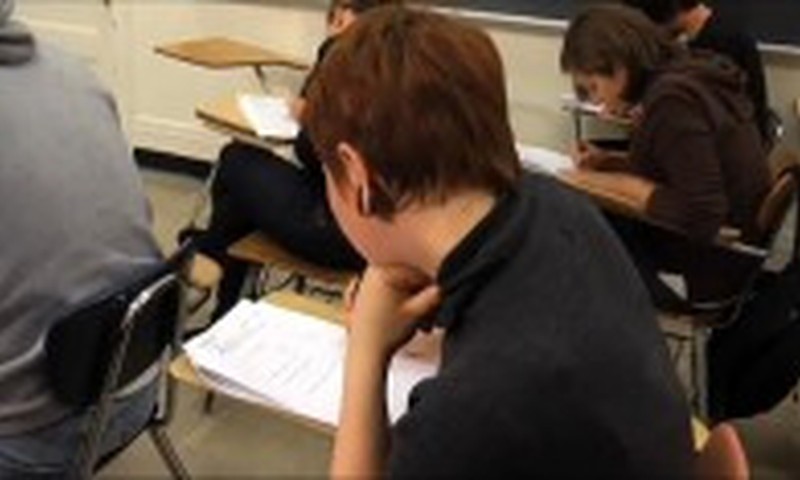 Kairiarankiai prasčiau mokosi mokykloje