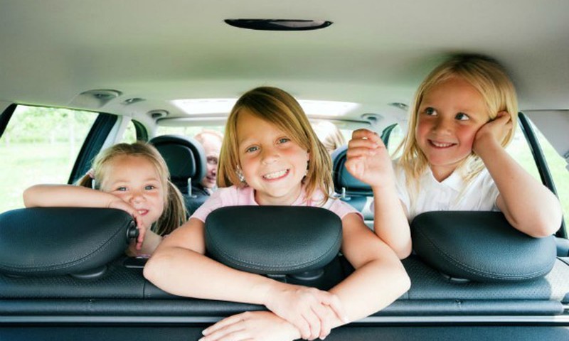 5 žaidimai automobilyje su vaiku