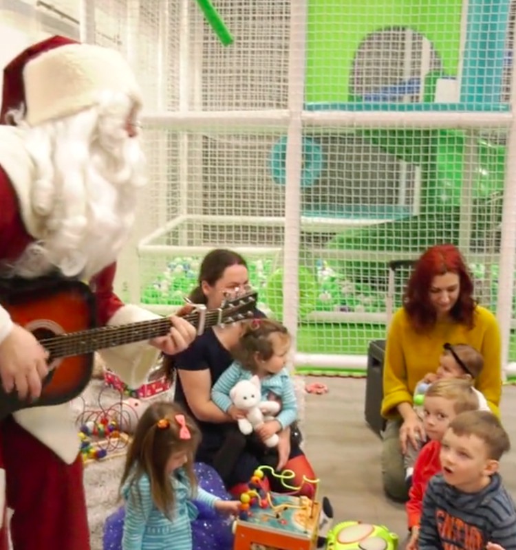 VIDEO: Senųjų metų išlydėtuvės su Mamyčių klubo bičiuliais