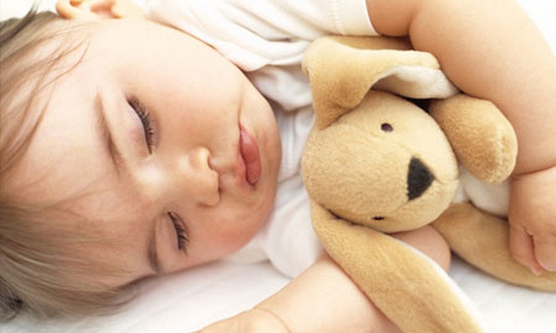 Kaip užmigdyti mažylį „su charakteriu"? Pataria psichologė