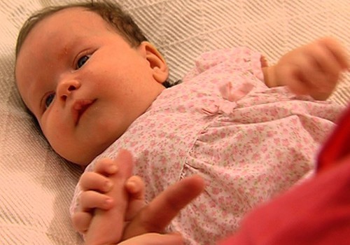 VIDEO "Pirmosios 12 savaičių": 8-oji kūdikio savaitė - apie režimą ir maudynes