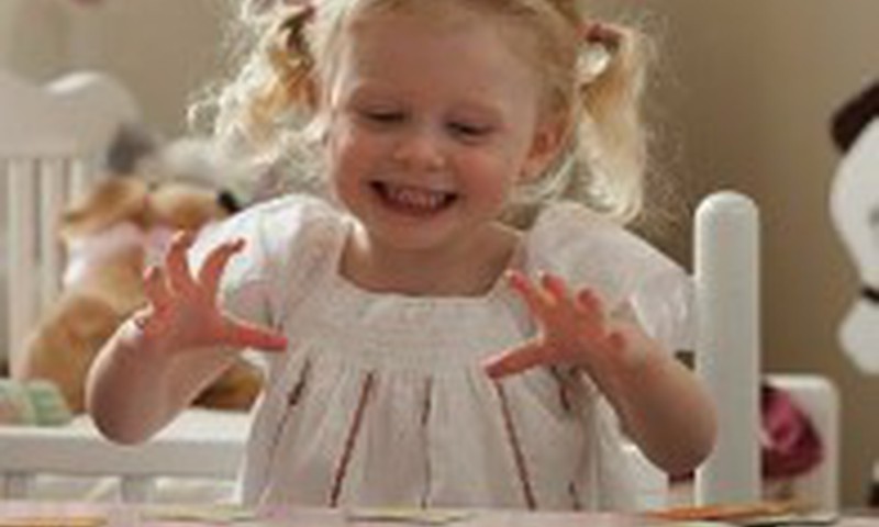 Kuo puošdavo eglutę seniau?