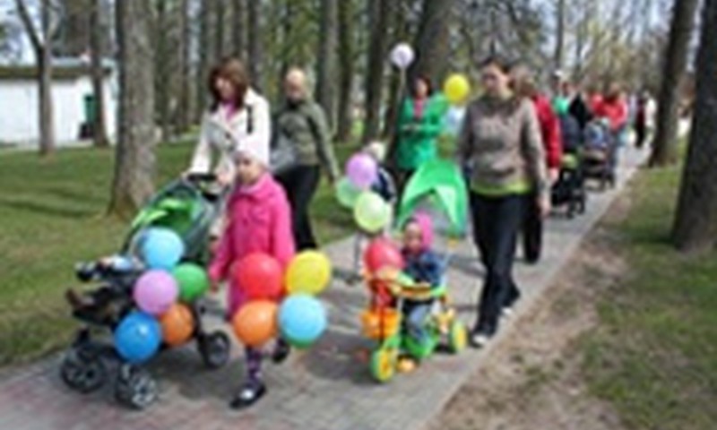 ŠIAULIEČIAI buriasi Beržynėlio parke