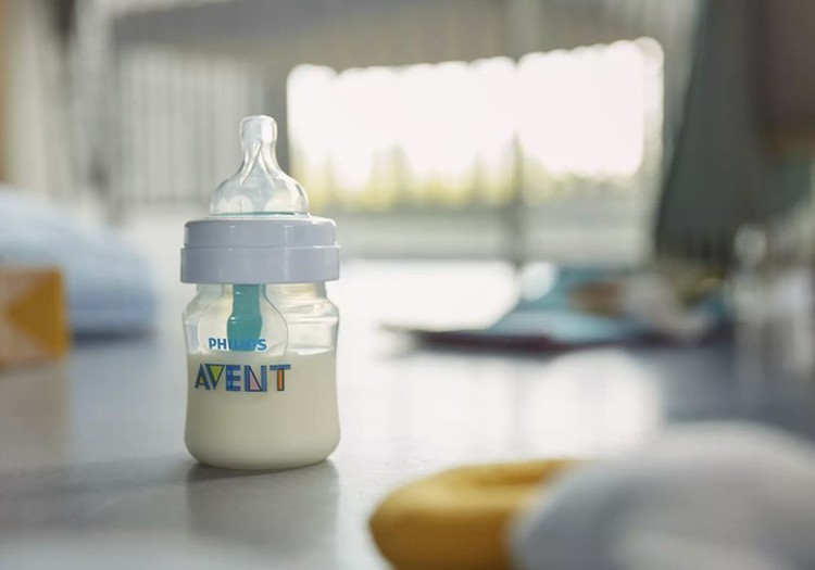 Pristatome „Philips Avent“ buteliuką anti-colic su anga „AirFree“ ir ieškome testuotojų spalį