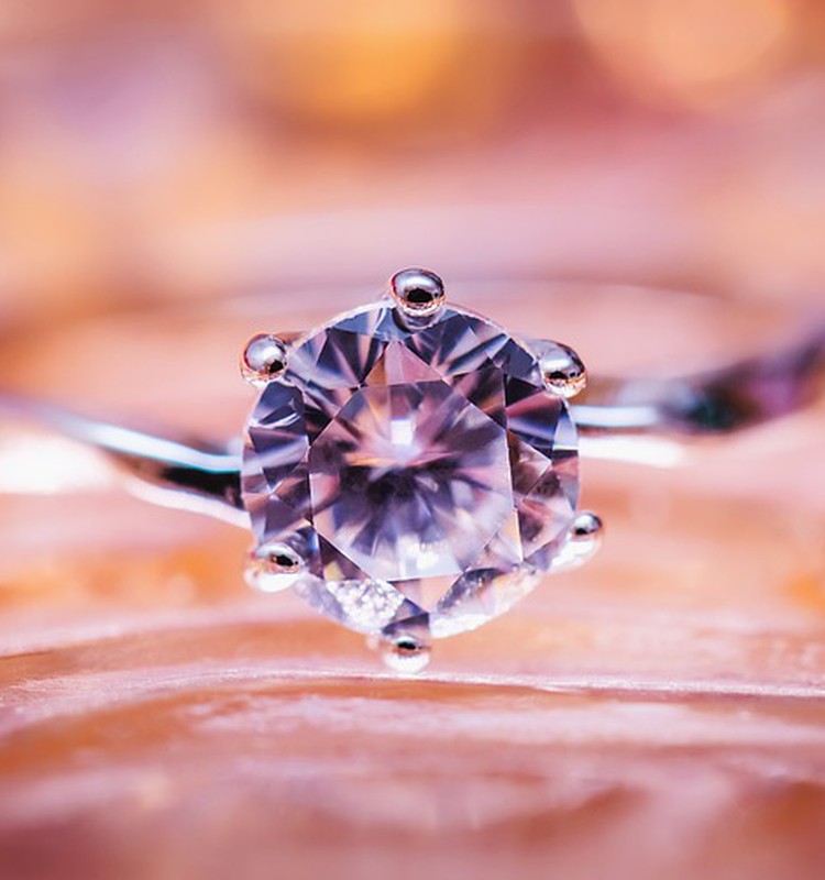 Ar žiedai su deimantu neša laimę?