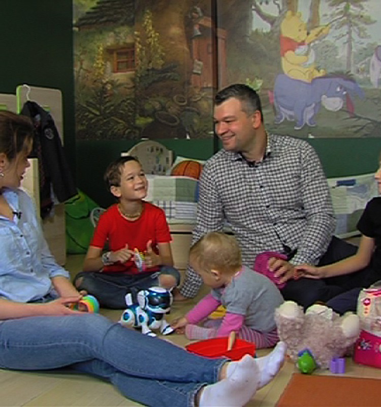 TV Mamyčių klubas 2015 04 25: daržas ant palangės, saugi autokėdutė, super tėtis Tomas