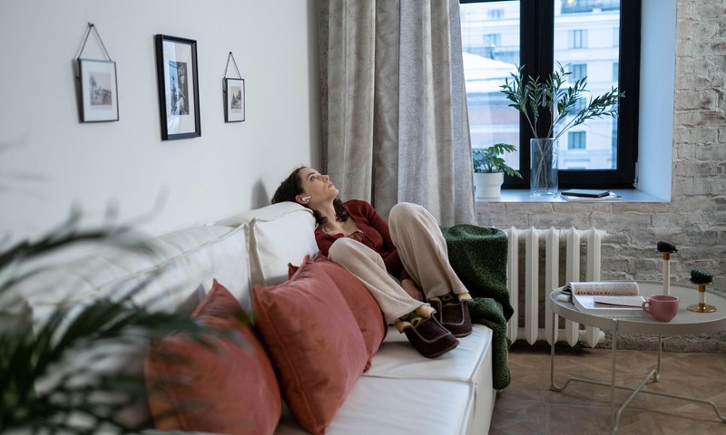 Vakaras tik sau: kaip iš 30 minučių pasidaryti ritualą, kurio lauktum visą dieną