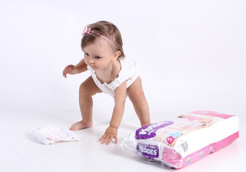 FOTO: Ženk pirmuosius žingsnelius su Huggies® Pants!