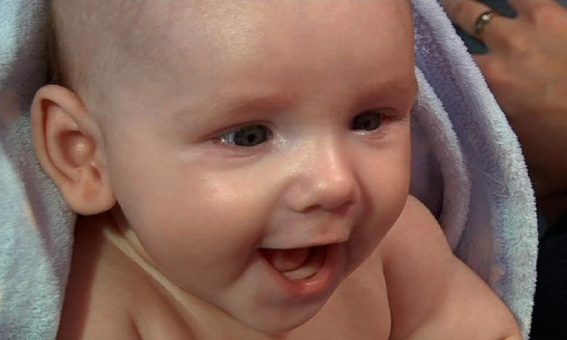 Kaip tinkamai rūpintis jautria kūdikio oda: akušerės patarimai