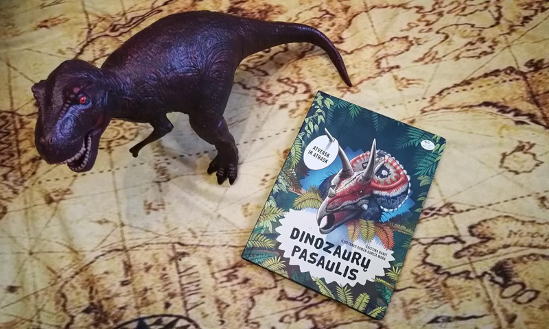 Dinozaurų užkerėtojo knyga