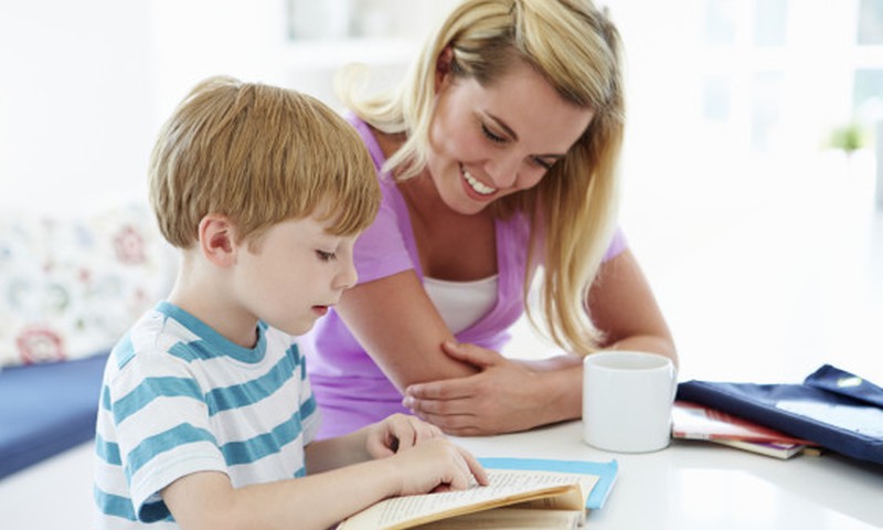 Tėvai sprendžia namų darbus? Tai – meškos paslauga