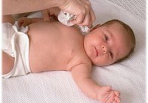 Sausa kūdikių oda: kaip pasirinkti tinkamą priežiūros priemonę?