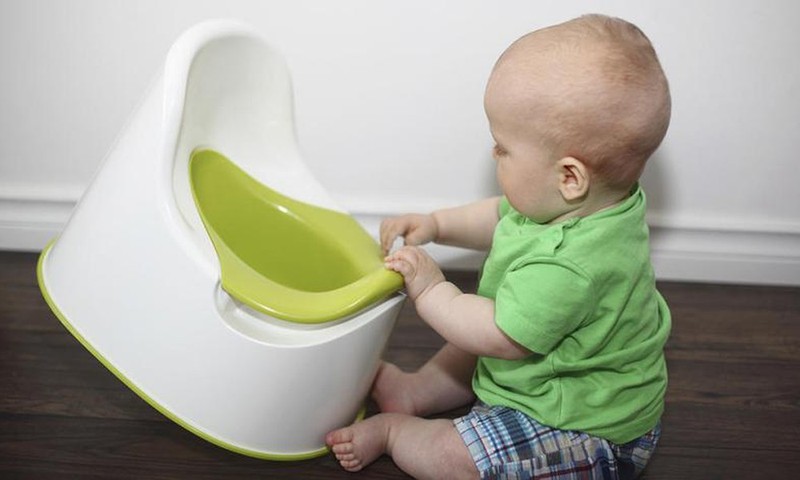 7 priežastys, kodėl mažylis atsisako sėstis ant puoduko