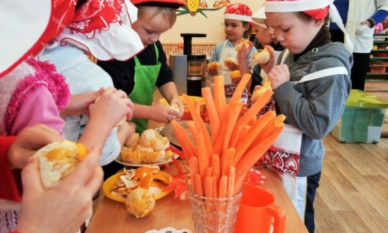 Mokyklos ir darželiai kviečiami nemokamai naudoti Lietuvos ūkininkų užaugintas daržoves