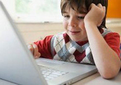 Vaikas ir kompiuteris: priklausomybė čia pat