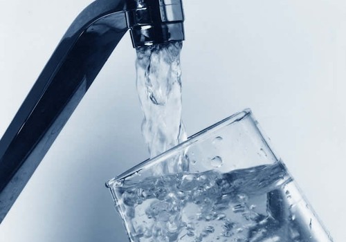 Ar geriate vandenį iš čiaupo?