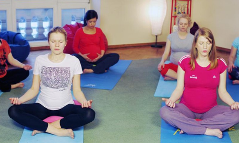 Nėščiosioms užsiimti joga naudinga