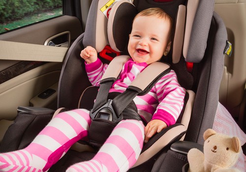 Kada automobilio kėdutėje vaikas tikrai saugus?
