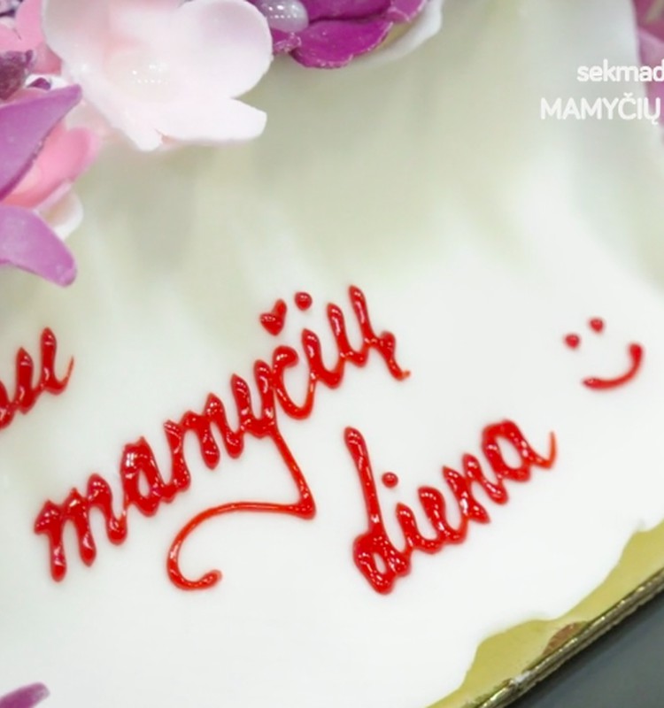 ŠĮ SEKMADIENĮ laidoje: sveikinsime mamas, gaminsime lūpdažį namuose, pasinersime į grupės "Du Donatai" nario Karolio šeimyniškas svajas