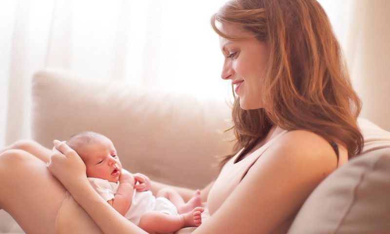 Pirmasis kūdikio mėnuo: ką verta atminti?