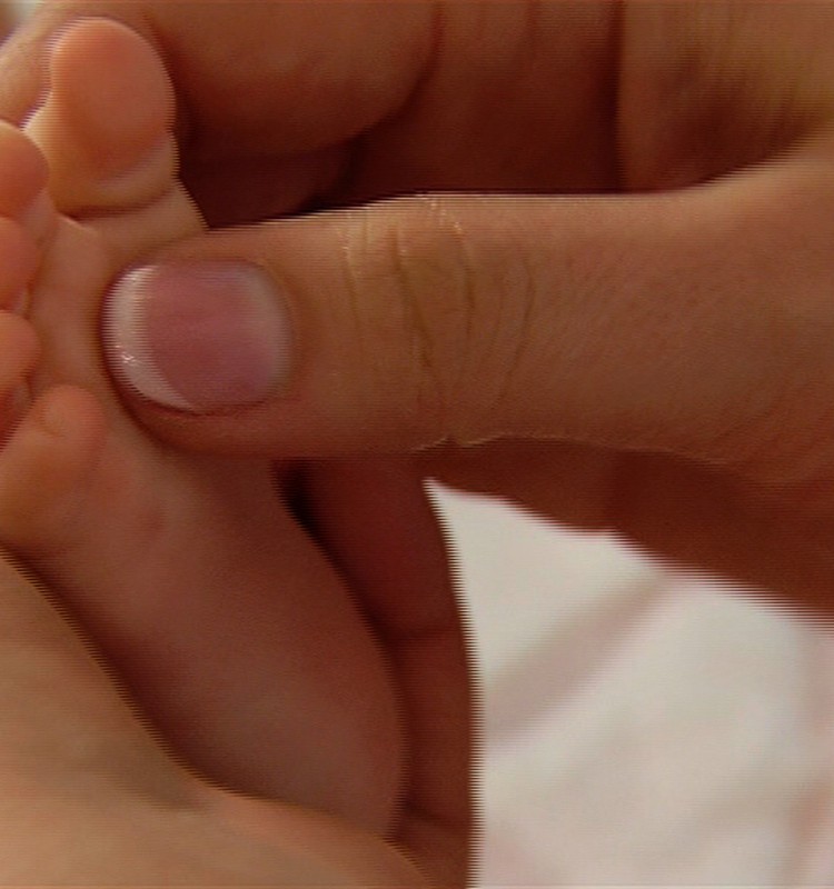 Projektas "Pirmosios 12 savaičių": kuo naudingas mažyliui masažas